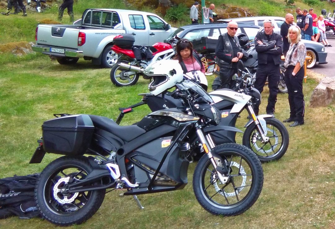 En Zero DSR Black Forest Edition och en Zero S 2018 på Rydaholm Bike Meet 2018.